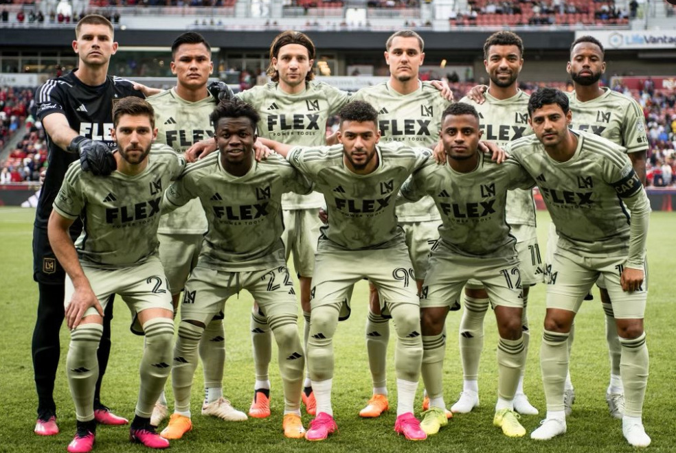 LAFC vs Sporting KC predicciones pronóstico cuotas previas apuestas MLS el 17 de mayo de 2023