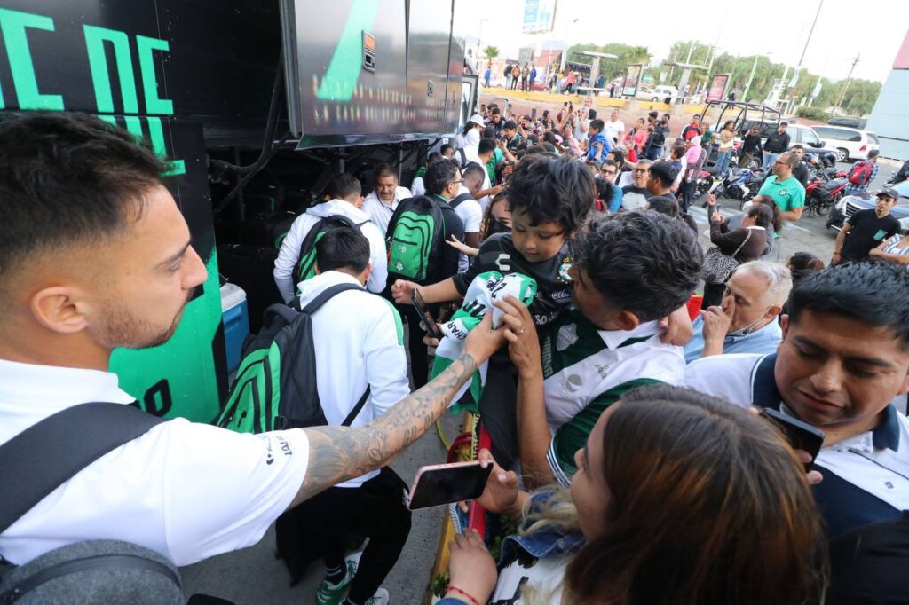 pronostico prediccion cuotas previa Santos vs Monterrey ida cuartos de final mayo de 2023