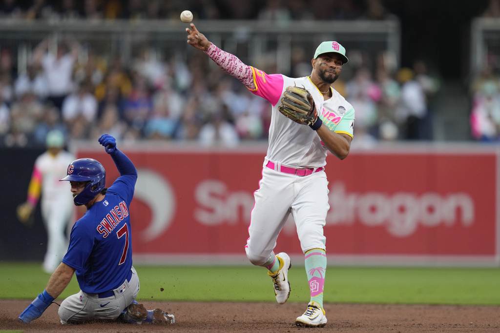 Cubs vs Padres predicciones pronóstico cuotas previas apuestas MLB 4 de junio de 2023