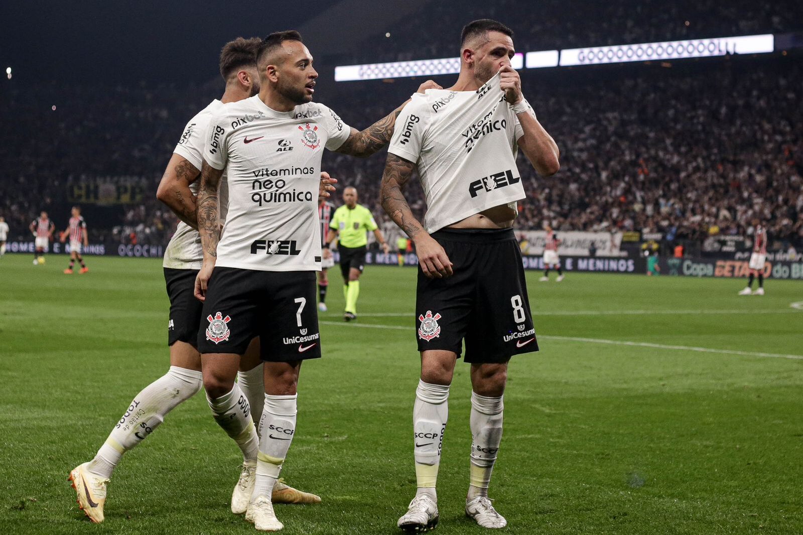 Corinthians vs Newell's pronostico prediccion previa cuotas apuestas octavos de final copa libertadores ida 1 de agosto de 2023