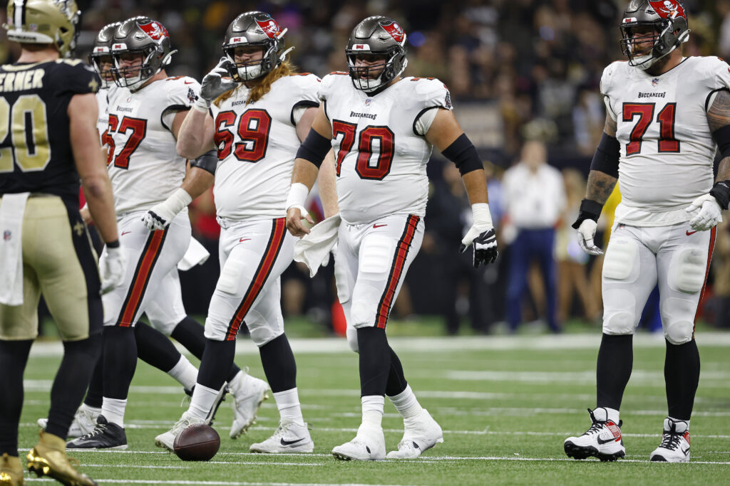 Falcons vs Buccaneers Predictions, Picks, Odds Oct 22 2023