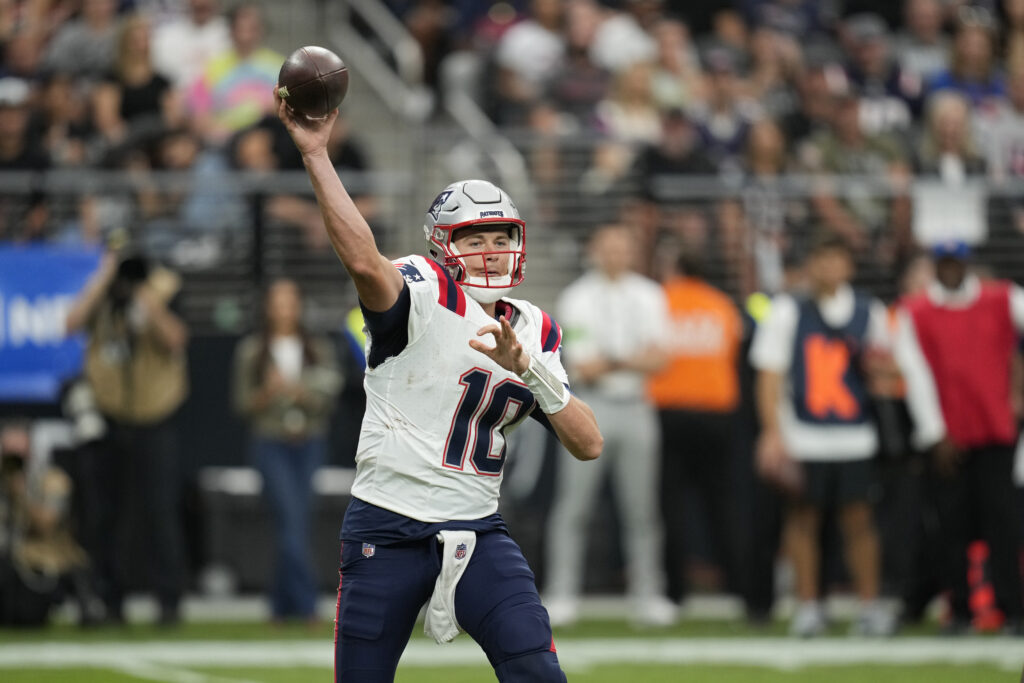 Patriots vs Dolphins Predictions, Picks, Odds Oct 29 2023